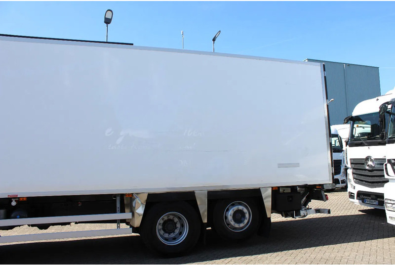Renault Premium 310 * EURO5 * CARRIER SUPRA 850 * 6X2 * MANUAUL * - Chladírenský nákladní automobil: obrázek 5 Renault Premium 310 * EURO5 * CARRIER SUPRA 850 * 6X2 * MANUAUL * - Chladírenský nákladní automobil: obrázek 5
