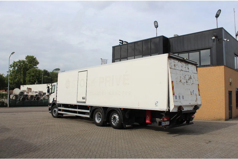 Scania P320 * EURO5 * 6X2 * CARRIER SUPRA 750 * MANUAL * - Chladírenský nákladní automobil: obrázek 2 Scania P320 * EURO5 * 6X2 * CARRIER SUPRA 750 * MANUAL * - Chladírenský nákladní automobil: obrázek 2