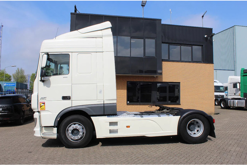 DAF XF 510 * RETARDER * 4X2 * ADR * - Tahač: obrázek 2 DAF XF 510 * RETARDER * 4X2 * ADR * - Tahač: obrázek 2