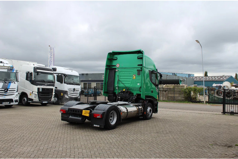 Iveco Stralis 460 * RETARDER * LNG * 4X2 * - Tahač: obrázek 4 Iveco Stralis 460 * RETARDER * LNG * 4X2 * - Tahač: obrázek 4