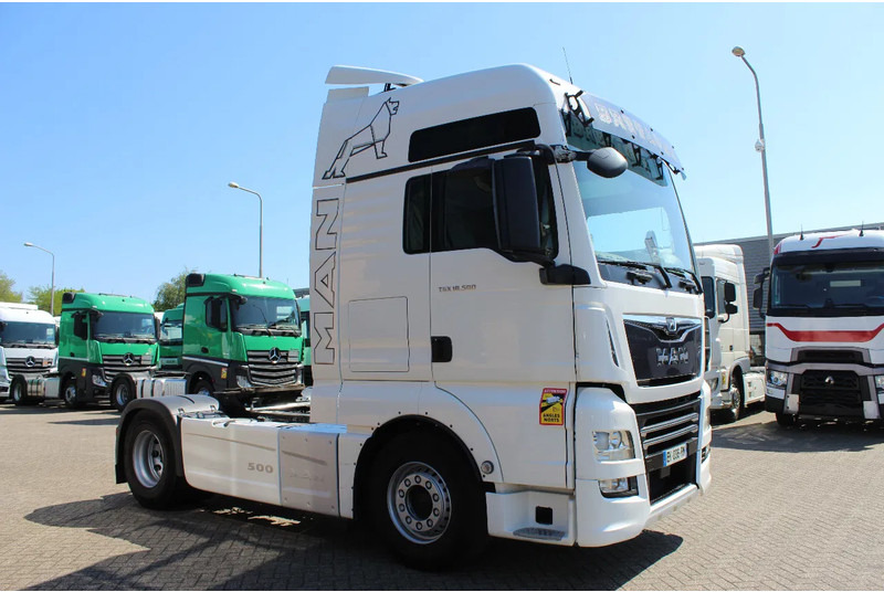 MAN TGX 18.500 * RETARDER * 2 TANK * 2 BED * - Tahač: obrázek 5 MAN TGX 18.500 * RETARDER * 2 TANK * 2 BED * - Tahač: obrázek 5
