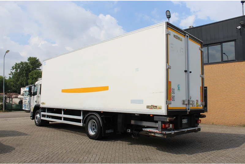 Volvo FM 330 * EURO5 * CARRIER SUPRA SILENT MT * - Chladírenský nákladní automobil: obrázek 2 Volvo FM 330 * EURO5 * CARRIER SUPRA SILENT MT * - Chladírenský nákladní automobil: obrázek 2