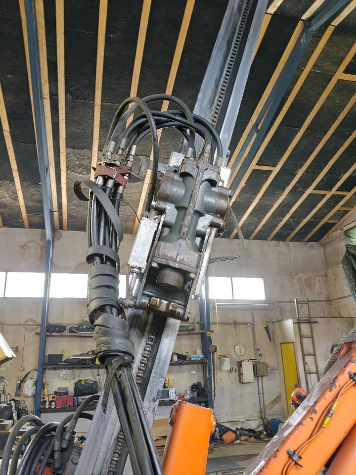 Vrtná souprava Tamrock COMMANDO 120RF: obrázek 6 Vrtná souprava Tamrock COMMANDO 120RF: obrázek 6