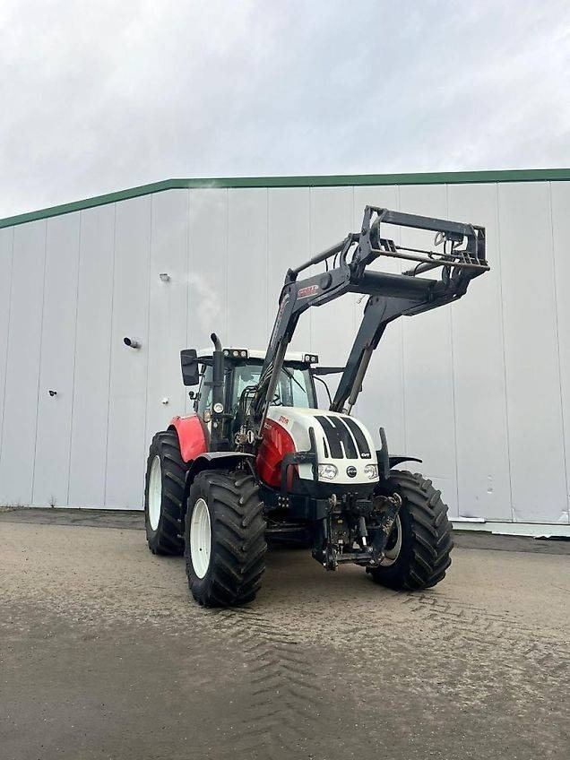 Steyr 6220 CVT - Traktor: obrázek 2 Steyr 6220 CVT - Traktor: obrázek 2