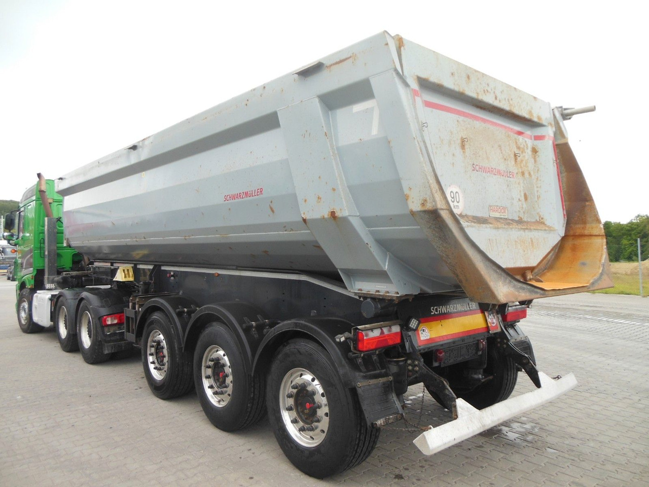 Schwarzmüller KIS 3/E, 29M3, SAF, GESAMTGEWICHT 44.000 KG! - Sklápěcí návěs: obrázek 4 Schwarzmüller KIS 3/E, 29M3, SAF, GESAMTGEWICHT 44.000 KG! - Sklápěcí návěs: obrázek 4