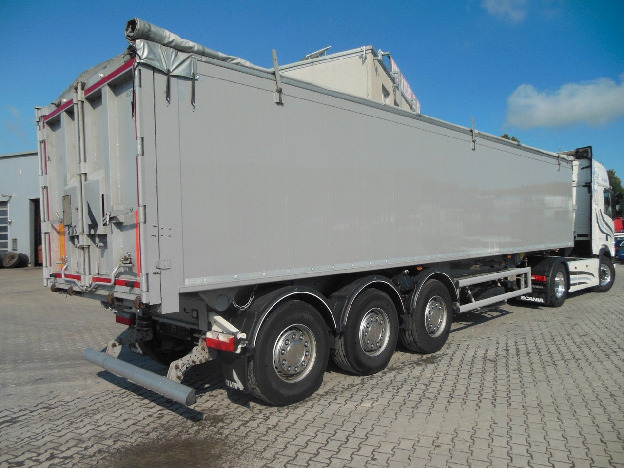 Stas S300CX, 49m3, ADR, 9 TONE ACHSEN,WIE NEUE-TOP!!! - Sklápěcí návěs: obrázek 4 Stas S300CX, 49m3, ADR, 9 TONE ACHSEN,WIE NEUE-TOP!!! - Sklápěcí návěs: obrázek 4