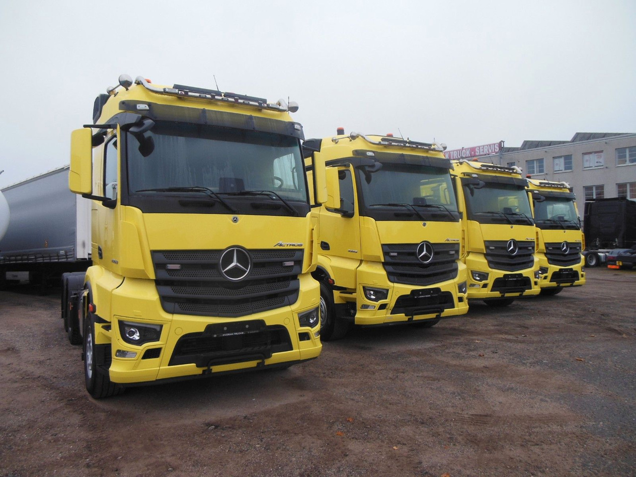 Mercedes-Benz 3353 ACTROS, 6X4, TRK, SET 120 TON, WIE NEUE!E!! - Tahač: obrázek 3 Mercedes-Benz 3353 ACTROS, 6X4, TRK, SET 120 TON, WIE NEUE!E!! - Tahač: obrázek 3