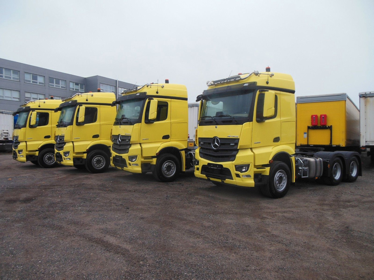 Mercedes-Benz 3353 ACTROS, 6X4, TRK, SET 120 TON, WIE NEUE!E!! - Tahač: obrázek 1 Mercedes-Benz 3353 ACTROS, 6X4, TRK, SET 120 TON, WIE NEUE!E!! - Tahač: obrázek 1