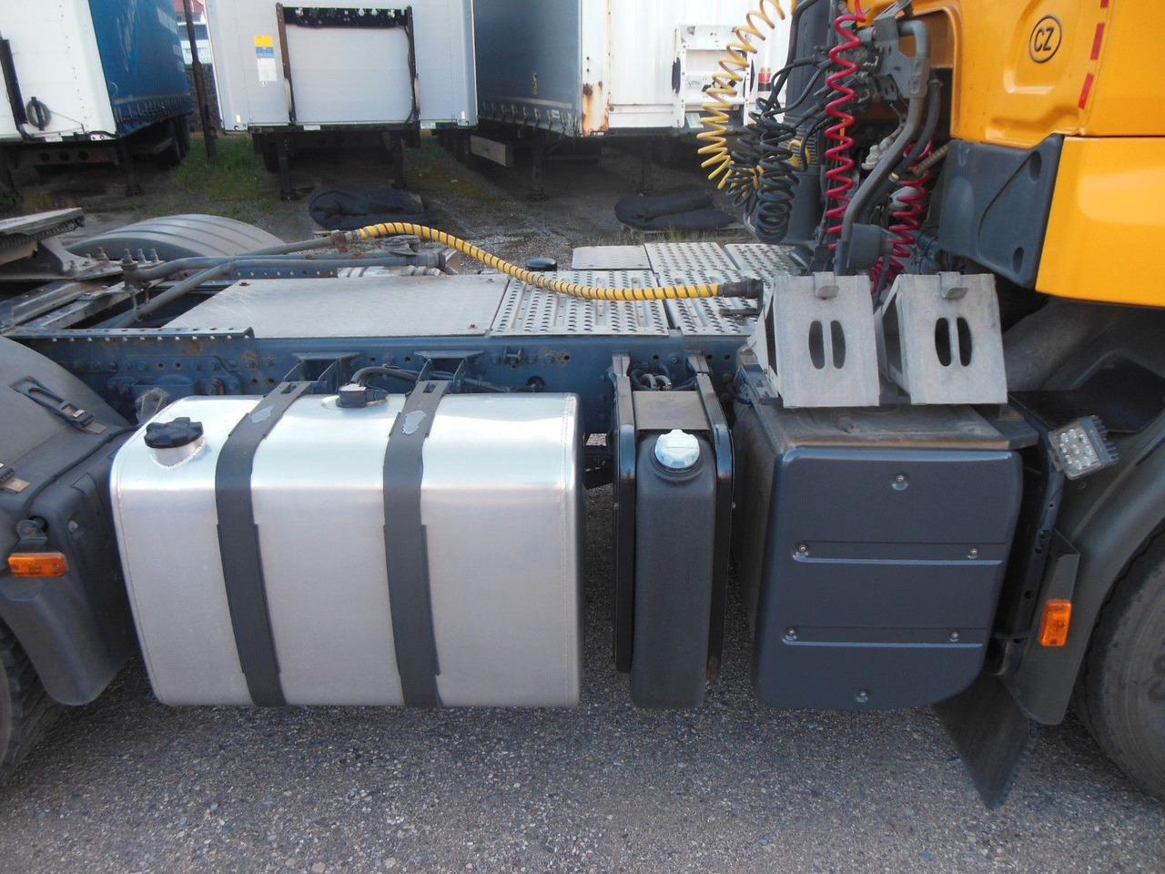 Renault PREMIUM R450.26 DXi,6X4,RETARDER,HYDRAULIK,TOP!! leasing Renault PREMIUM R450.26 DXi,6X4,RETARDER,HYDRAULIK,TOP!!: obrázek 10 Renault PREMIUM R450.26 DXi,6X4,RETARDER,HYDRAULIK,TOP!! leasing Renault PREMIUM R450.26 DXi,6X4,RETARDER,HYDRAULIK,TOP!!: obrázek 10