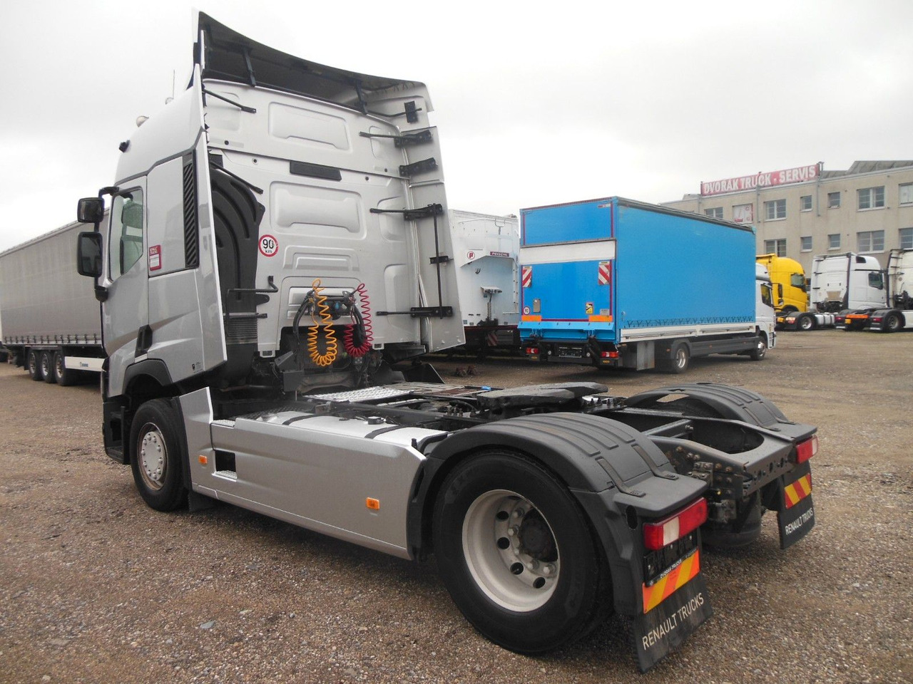 Renault T 440, STANDART, LEICHTER UNAFALL - Tahač: obrázek 4 Renault T 440, STANDART, LEICHTER UNAFALL - Tahač: obrázek 4