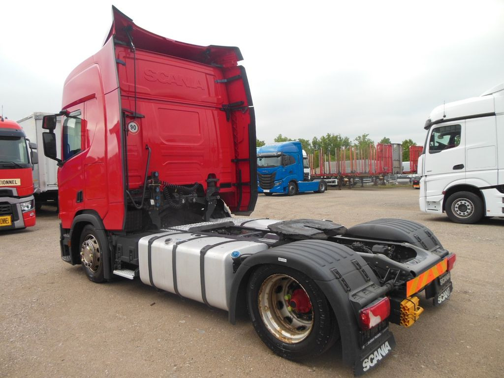 Scania R450 LOWDECK, RETARDER, STANDKLIMA, VOLL LUFT - Tahač: obrázek 4 Scania R450 LOWDECK, RETARDER, STANDKLIMA, VOLL LUFT - Tahač: obrázek 4