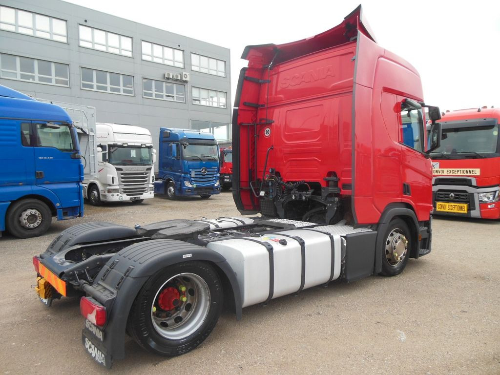 Scania R450 LOWDECK, RETARDER, STANDKLIMA, VOLL LUFT Scania R450 LOWDECK, RETARDER, STANDKLIMA, VOLL LUFT - Tahač: obrázek 3 Scania R450 LOWDECK, RETARDER, STANDKLIMA, VOLL LUFT Scania R450 LOWDECK, RETARDER, STANDKLIMA, VOLL LUFT - Tahač: obrázek 3