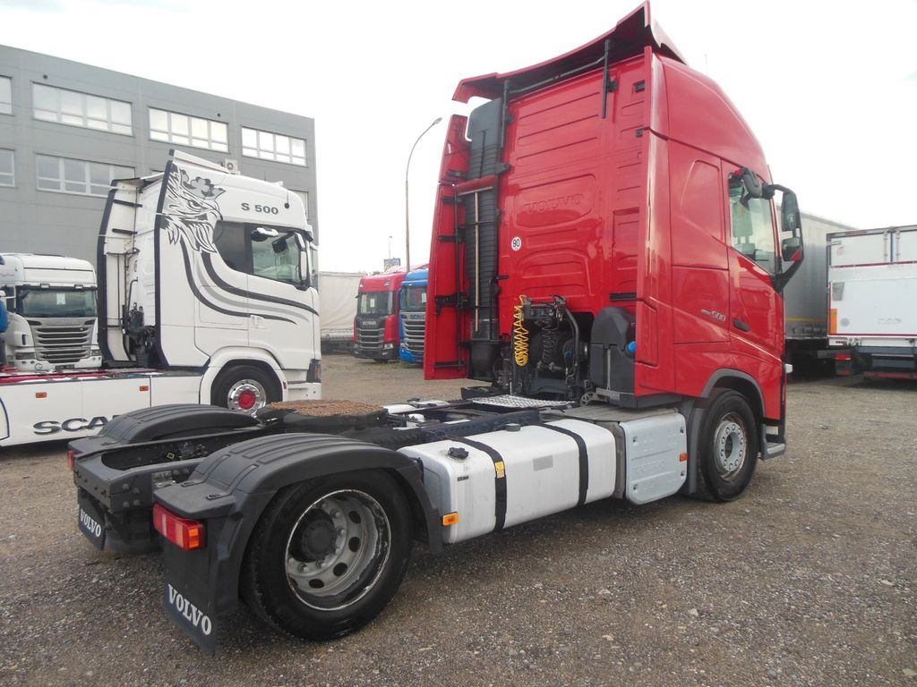 Volvo FH 13/500, LOWDECK, GLOBE XL, I PARK COOL, TOP!! - Tahač: obrázek 3 Volvo FH 13/500, LOWDECK, GLOBE XL, I PARK COOL, TOP!! - Tahač: obrázek 3