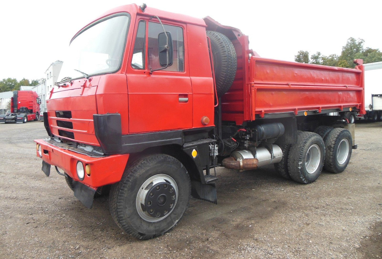 Tatra T 815, 6x6 - Sklápěč: obrázek 1 Tatra T 815, 6x6 - Sklápěč: obrázek 1