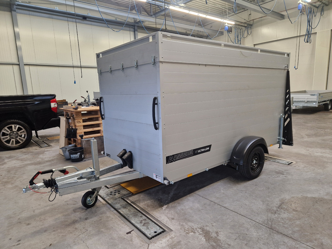 ALUBOXX Deckelanhänger GTB 1500 VT3 Ultra Low 301x151x153cm LED black deal Modell 2025 - Přepravník motocyklů: obrázek 3 ALUBOXX Deckelanhänger GTB 1500 VT3 Ultra Low 301x151x153cm LED black deal Modell 2025 - Přepravník motocyklů: obrázek 3