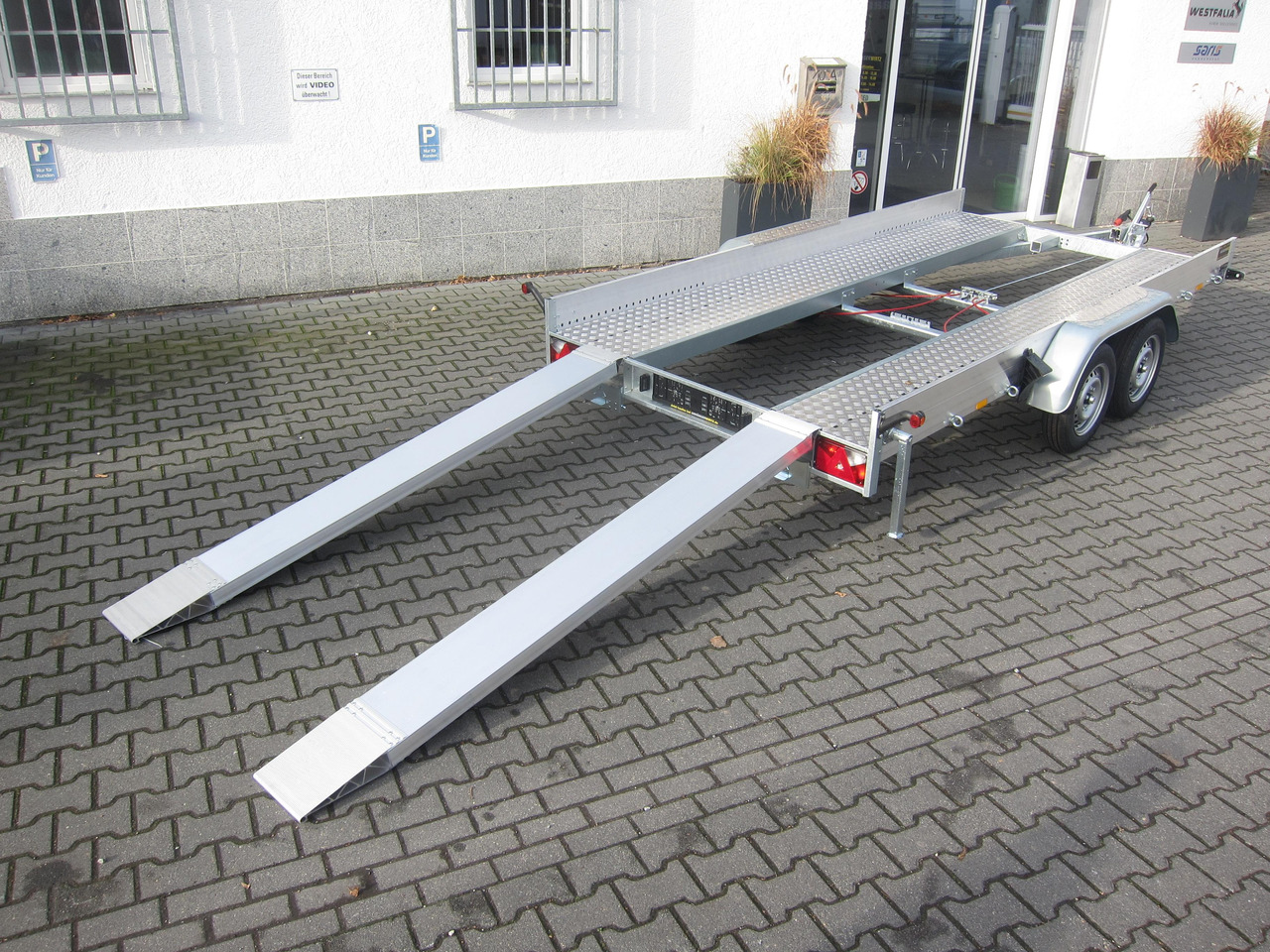 Anssems AMT ECO 1500 light 400x188x18cm (XL) Alurampen 1500kg Wohnmobilanhänger Januar Aktion - Přívěs na přepravu automobilů: obrázek 1 Anssems AMT ECO 1500 light 400x188x18cm (XL) Alurampen 1500kg Wohnmobilanhänger Januar Aktion - Přívěs na přepravu automobilů: obrázek 1