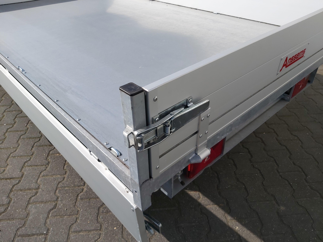 Sklápěcí přívěs Anssems Kipper KSX 3500 Elektrisch 305x178x35cm Stahlboden niedrig Fahrgestell 3500kg: obrázek 8 Sklápěcí přívěs Anssems Kipper KSX 3500 Elektrisch 305x178x35cm Stahlboden niedrig Fahrgestell 3500kg: obrázek 8