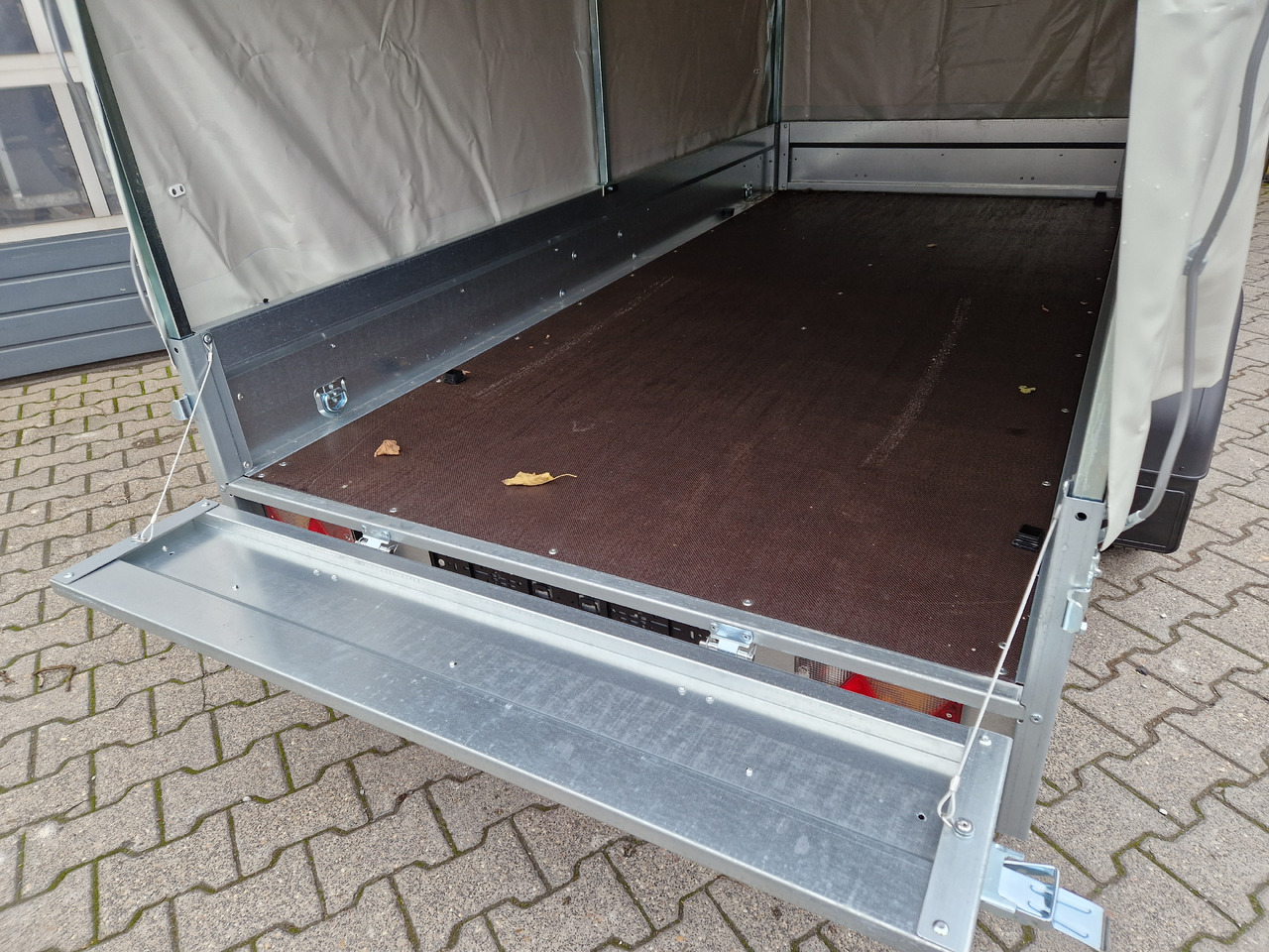 Přívěsný vozík Brenderup 2270S UB 750 270x128x100cm Hochplane (S) 750kg: obrázek 12 Přívěsný vozík Brenderup 2270S UB 750 270x128x100cm Hochplane (S) 750kg: obrázek 12