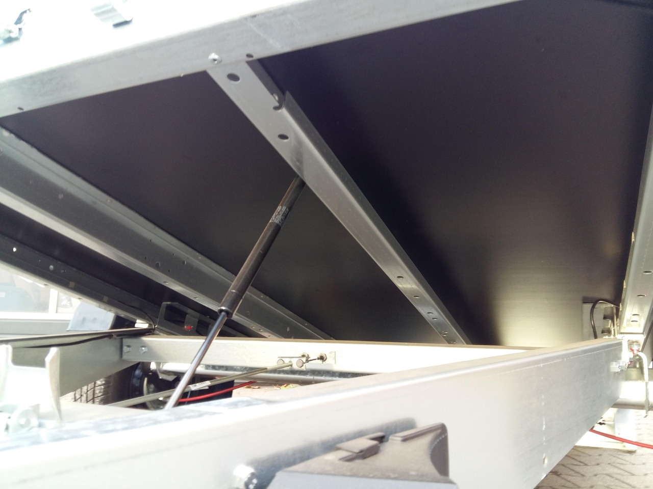 Brenderup 2300 WSB 301x153x40cm Stahl ankippbar Rampenklappe klappbare Vorderwand (M) 1300kg - Přepravník stavebních strojů: obrázek 2 Brenderup 2300 WSB 301x153x40cm Stahl ankippbar Rampenklappe klappbare Vorderwand (M) 1300kg - Přepravník stavebních strojů: obrázek 2