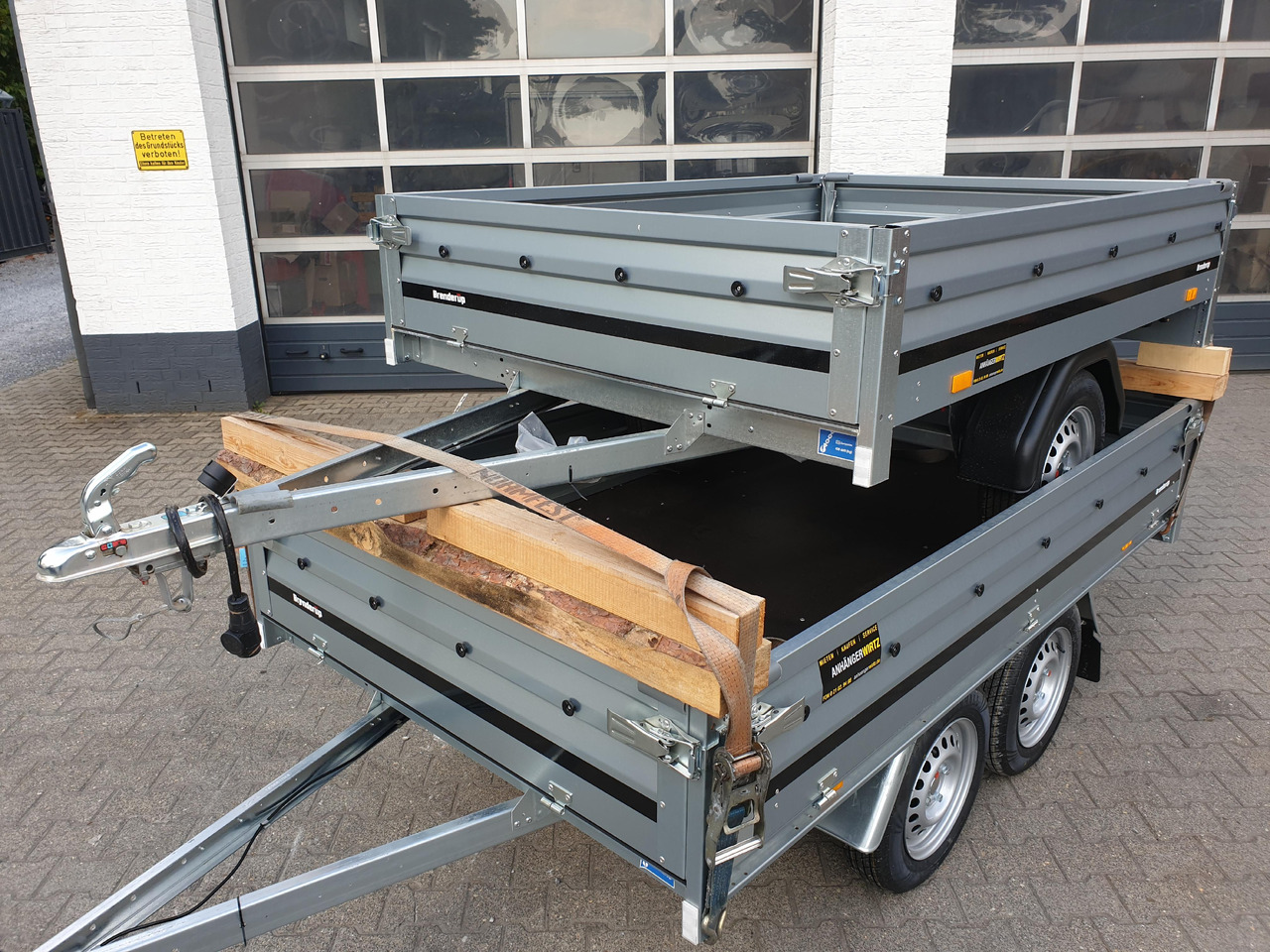 Brenderup 3205 SUB 750 204x142x35cm (XS) 750kg TOPSELLER - Přívěs plato/ Valník: obrázek 1 Brenderup 3205 SUB 750 204x142x35cm (XS) 750kg TOPSELLER - Přívěs plato/ Valník: obrázek 1