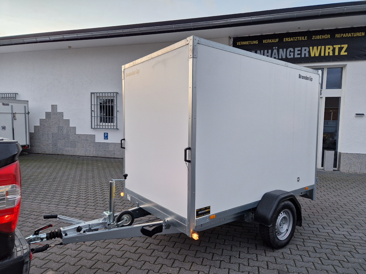 Brenderup Cargo Dynamic CD260 BD 260x150x185cm Hecktüren Wabenwände (S) 1300kg - Skříňový přívěs: obrázek 4 Brenderup Cargo Dynamic CD260 BD 260x150x185cm Hecktüren Wabenwände (S) 1300kg - Skříňový přívěs: obrázek 4