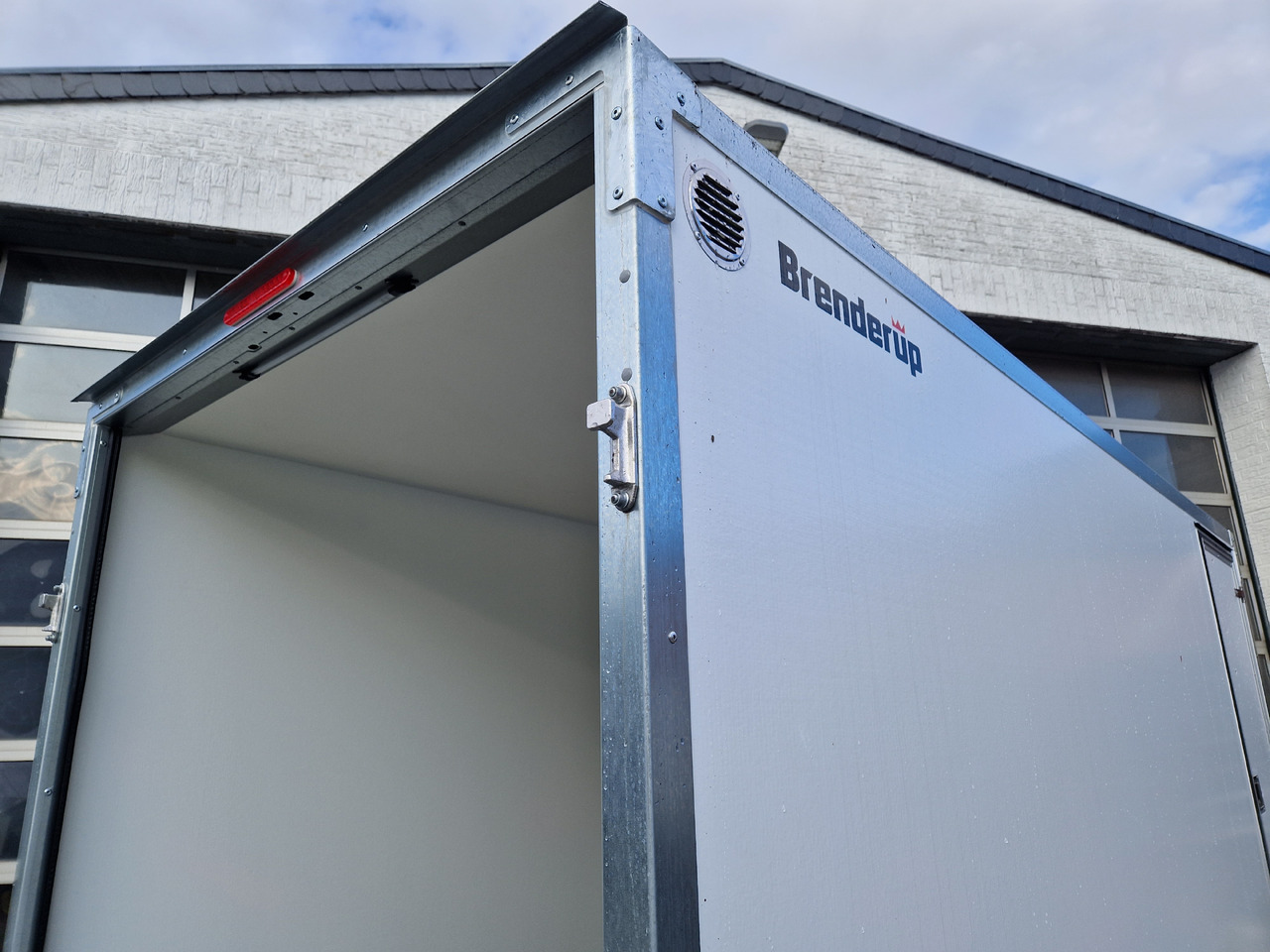 Přepravník motocyklů Brenderup Cargo Dynamic CD350 TB R ST 350x155x185cm Heckrampe Seitentür Wabenwände (L) 2500kg: obrázek 11