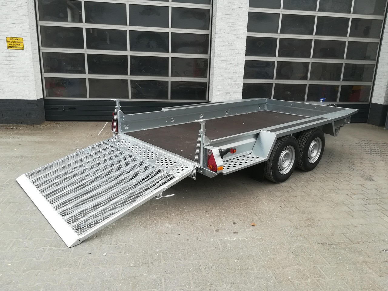 Brenderup MT 3651 MT3600 STB 3500 365x180x27cm Auffahrklappe Löffelablage (L) 3500kg Modell 2025 - Přepravník stavebních strojů: obrázek 2 Brenderup MT 3651 MT3600 STB 3500 365x180x27cm Auffahrklappe Löffelablage (L) 3500kg Modell 2025 - Přepravník stavebních strojů: obrázek 2