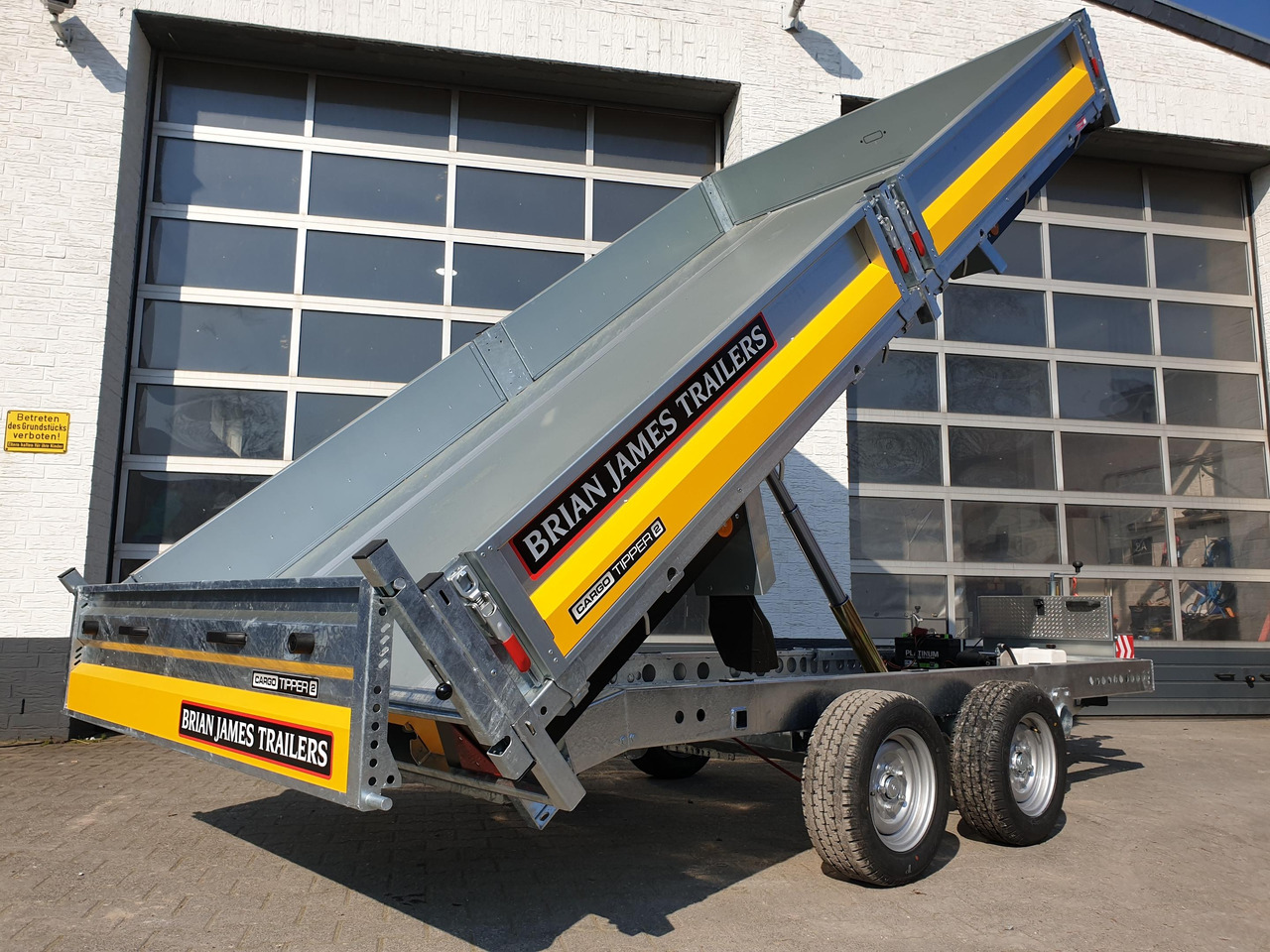 Brian James Trailer CarGO Tipper 2 elektrisch 360x195x30cm Pendelklappe Tandem niedrig 12" 3500kg os - Sklápěcí přívěs: obrázek 1 Brian James Trailer CarGO Tipper 2 elektrisch 360x195x30cm Pendelklappe Tandem niedrig 12" 3500kg os - Sklápěcí přívěs: obrázek 1