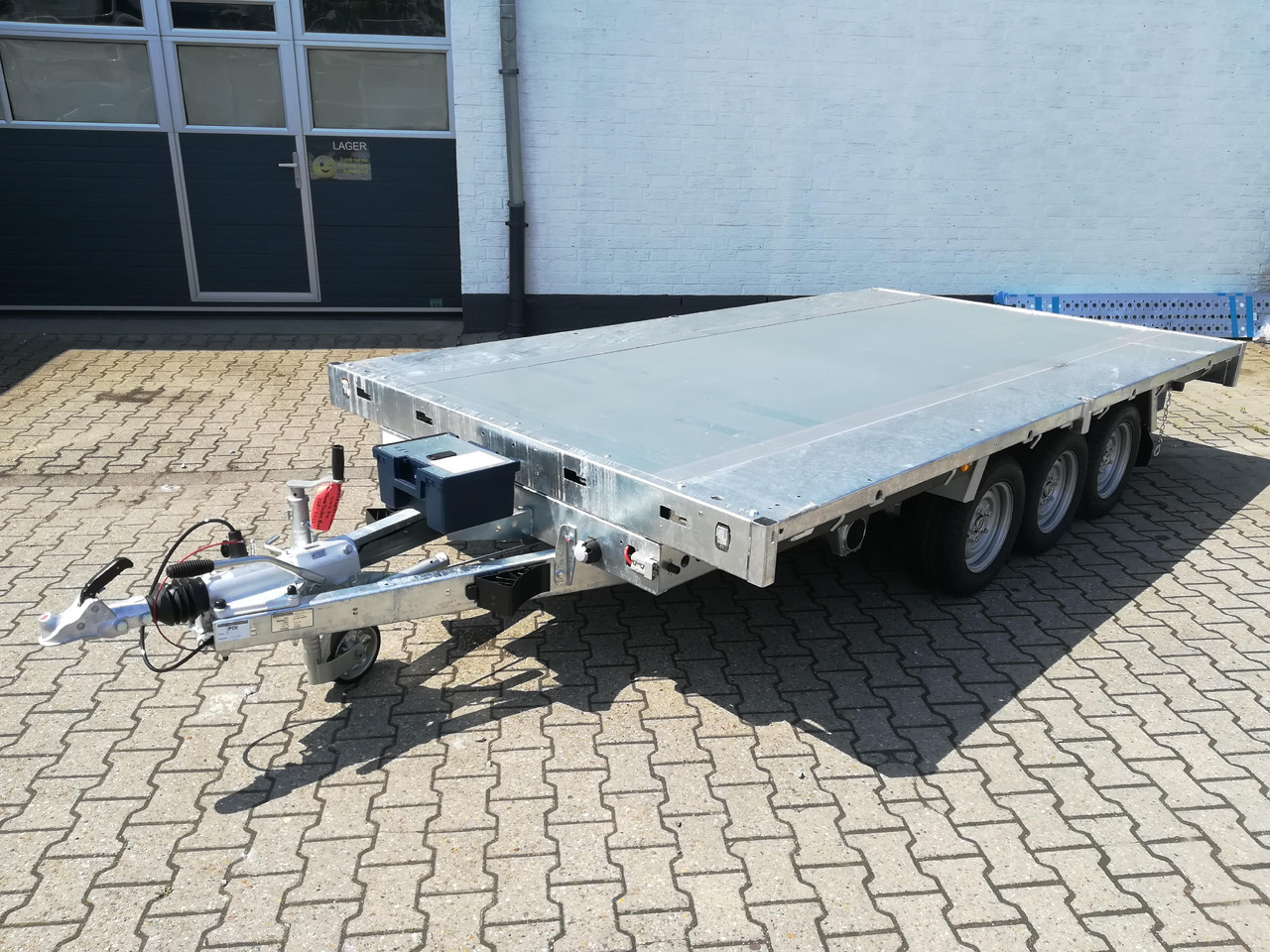 Brian James Trailer CarGO Tipper 2 elektrisch 360x195x30cm Stahlbordwände Pendel 12" Tridem 3,5t on - Sklápěcí přívěs: obrázek 2 Brian James Trailer CarGO Tipper 2 elektrisch 360x195x30cm Stahlbordwände Pendel 12" Tridem 3,5t on - Sklápěcí přívěs: obrázek 2