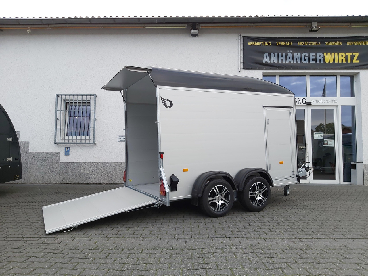 Cargo Roadster 500 312x167x199cm Alu Poly black Seitentür Alufelgen dark Pullman 100 km/H 2000kg - Skříňový přívěs: obrázek 2 Cargo Roadster 500 312x167x199cm Alu Poly black Seitentür Alufelgen dark Pullman 100 km/H 2000kg - Skříňový přívěs: obrázek 2
