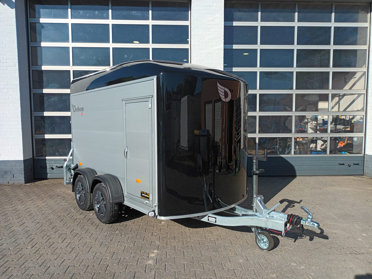 Cargo Roadster 500 312x167x199cm Alu Poly blackbeauty Alufelgen Seitentür Pullman 2000kg 100km/H - Skříňový přívěs: obrázek 3 Cargo Roadster 500 312x167x199cm Alu Poly blackbeauty Alufelgen Seitentür Pullman 2000kg 100km/H - Skříňový přívěs: obrázek 3