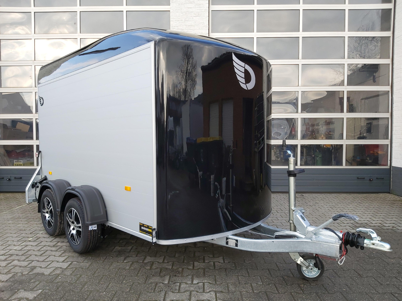 Cargo Roadster 500 312x167x199cm Alu Poly blackline Leichmetallräder Pullman 100km/H 2000kg - Skříňový přívěs: obrázek 3 Cargo Roadster 500 312x167x199cm Alu Poly blackline Leichmetallräder Pullman 100km/H 2000kg - Skříňový přívěs: obrázek 3
