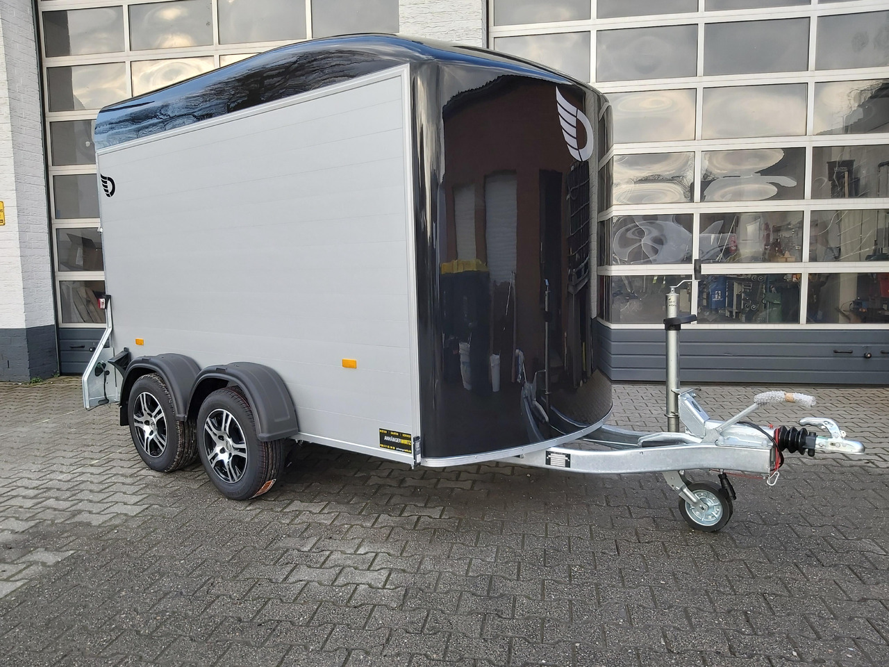 Cargo Roadster 500 312x167x199cm Alu Poly blackline Leichmetallräder Pullman 100km/H 2000kg - Skříňový přívěs: obrázek 2 Cargo Roadster 500 312x167x199cm Alu Poly blackline Leichmetallräder Pullman 100km/H 2000kg - Skříňový přívěs: obrázek 2