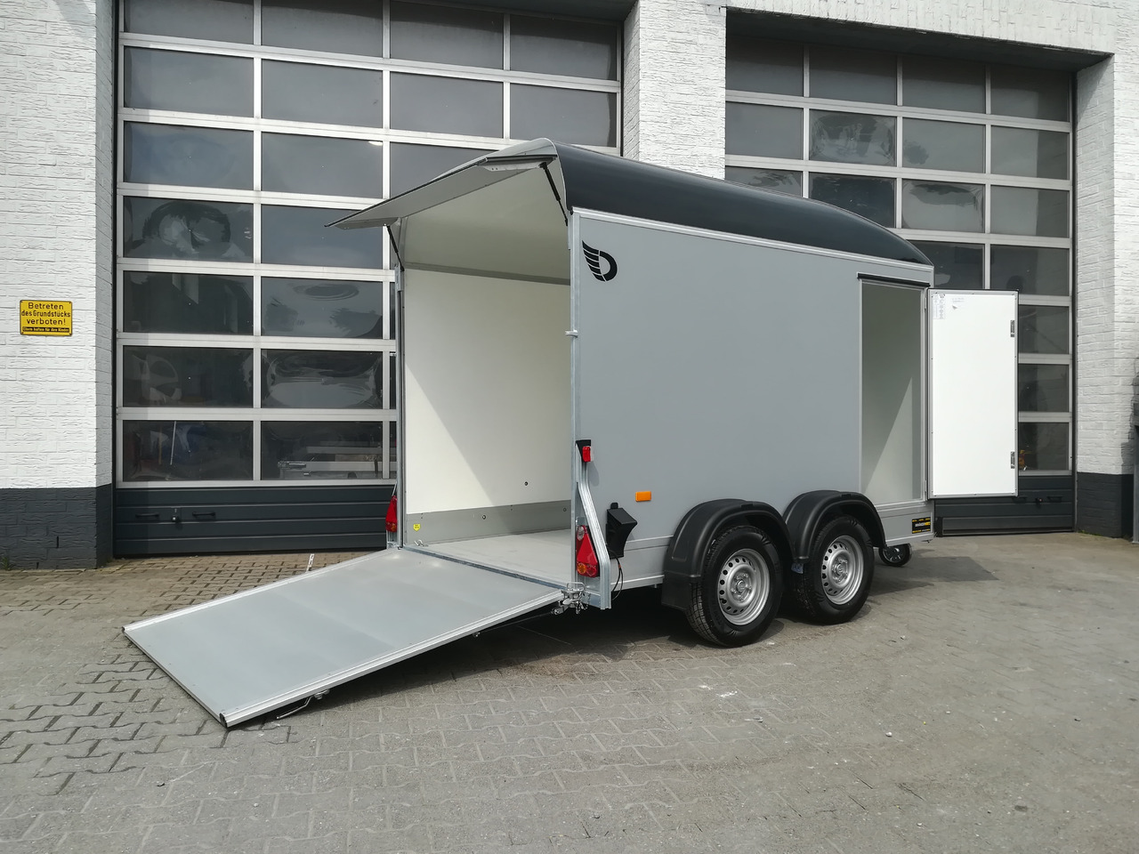 Cargo Roadster 500 312x167x199cm Plywood silvergrey Poly blck Seitentür 100km/H Pullman 2000kg 2025 - Skříňový přívěs: obrázek 5 Cargo Roadster 500 312x167x199cm Plywood silvergrey Poly blck Seitentür 100km/H Pullman 2000kg 2025 - Skříňový přívěs: obrázek 5