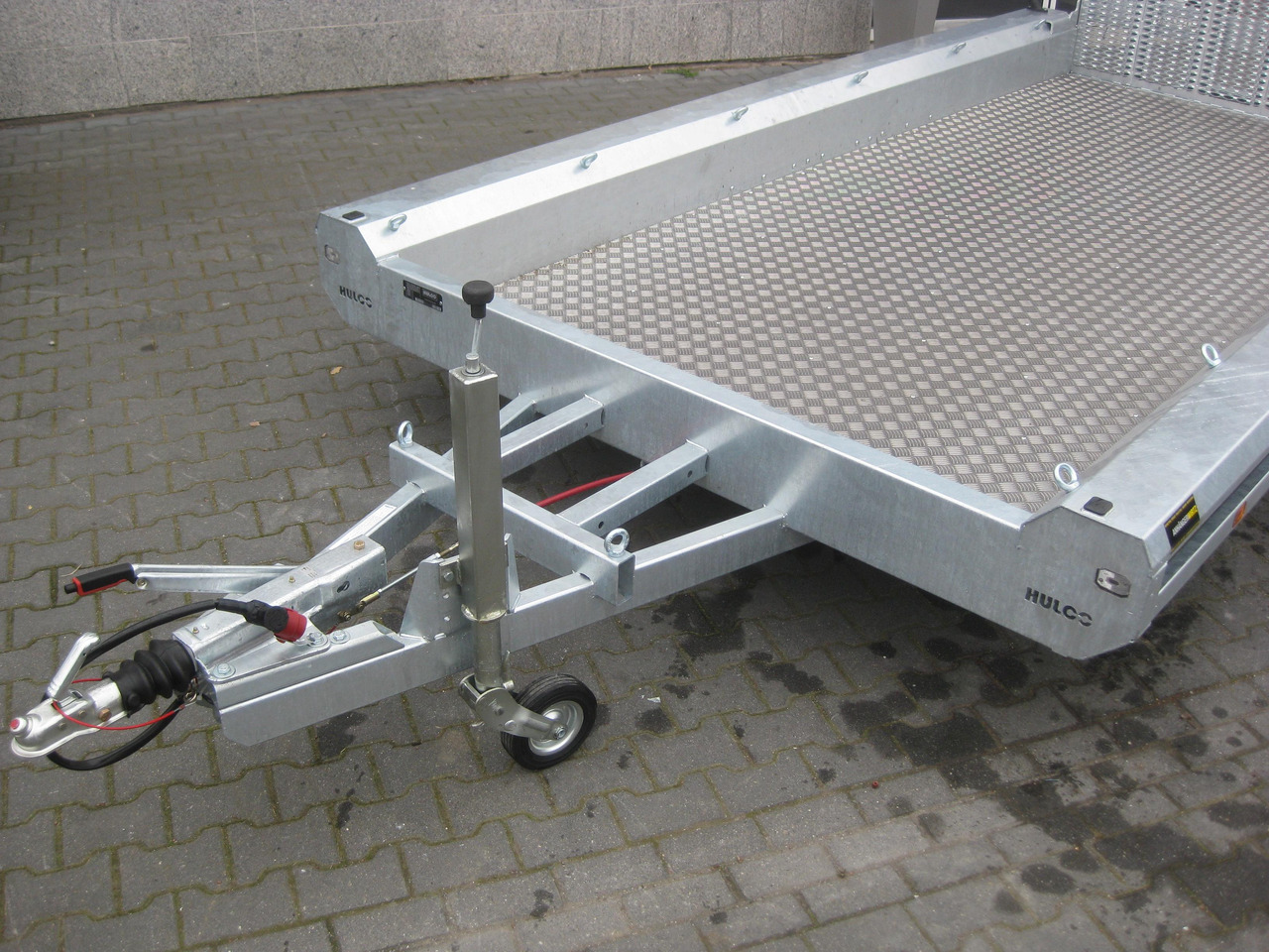 HULCO TERRAX Aluboden 394x180x27cm Heckrampe 150cm (XL) 3500kg - Přepravník stavebních strojů: obrázek 4 HULCO TERRAX Aluboden 394x180x27cm Heckrampe 150cm (XL) 3500kg - Přepravník stavebních strojů: obrázek 4