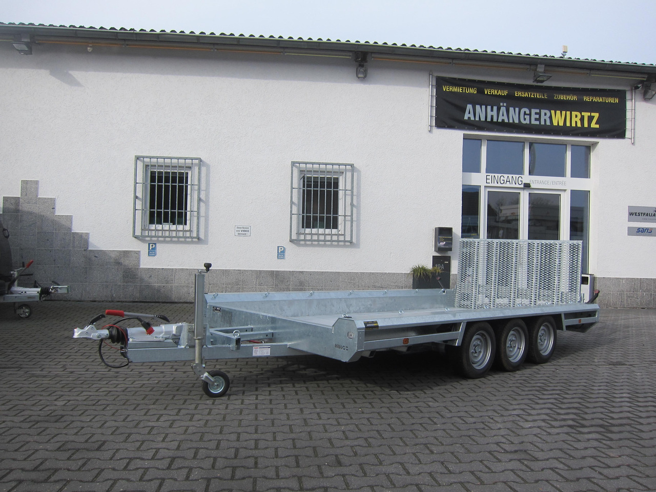 HULCO TERRAX Aluboden 394x188x27cm Heckrampe 100cm Tridem (XL) 3500kg - Přepravník stavebních strojů: obrázek 2 HULCO TERRAX Aluboden 394x188x27cm Heckrampe 100cm Tridem (XL) 3500kg - Přepravník stavebních strojů: obrázek 2