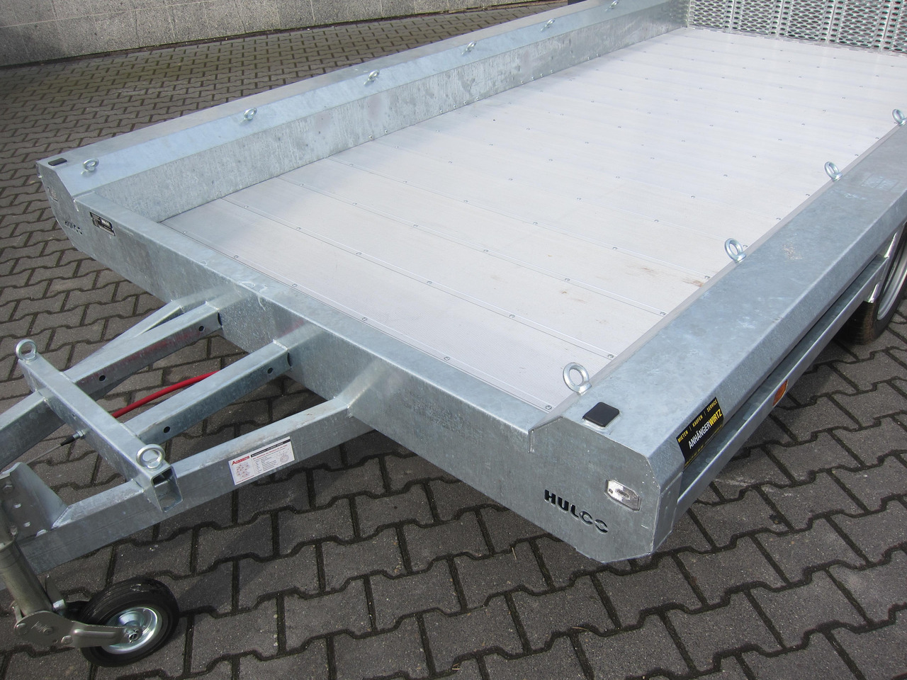 HULCO TERRAX Aluboden 394x188x27cm Heckrampe 100cm Tridem (XL) 3500kg - Přepravník stavebních strojů: obrázek 3 HULCO TERRAX Aluboden 394x188x27cm Heckrampe 100cm Tridem (XL) 3500kg - Přepravník stavebních strojů: obrázek 3