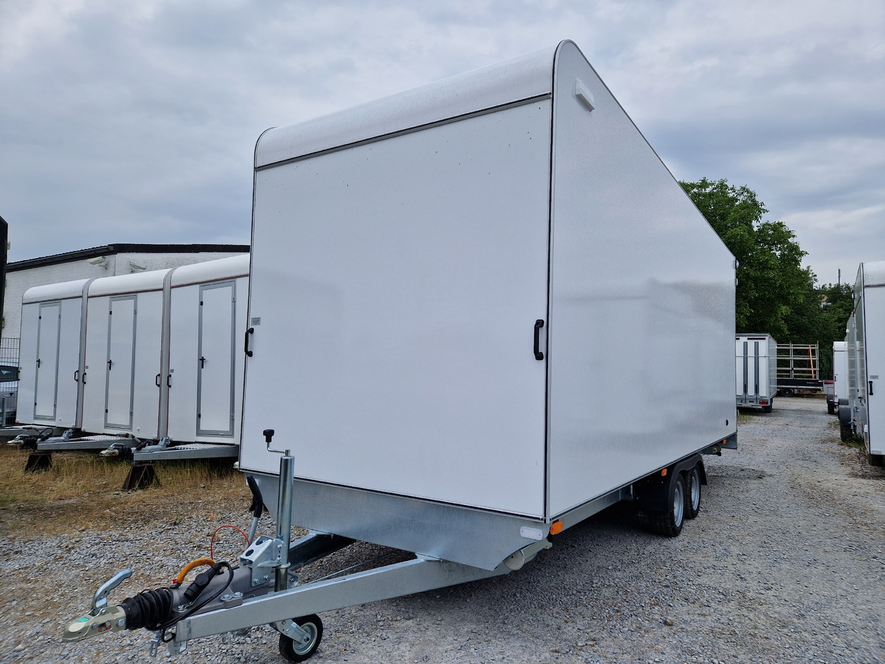 Hochlader Koffer TFSP 600T.00 600x200x210cm aero Zurrsy. Seitentür IL 13" (XXXL) 100km/H 3500kg - Skříňový přívěs: obrázek 3 Hochlader Koffer TFSP 600T.00 600x200x210cm aero Zurrsy. Seitentür IL 13" (XXXL) 100km/H 3500kg - Skříňový přívěs: obrázek 3
