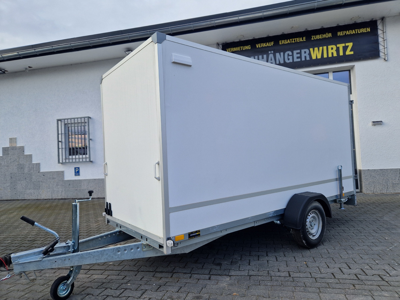 Kargo F1336HD 358x146x180cm Zurrsystem (L) 1300kg 100km/H Modell 2025 - Skříňový přívěs: obrázek 3 Kargo F1336HD 358x146x180cm Zurrsystem (L) 1300kg 100km/H Modell 2025 - Skříňový přívěs: obrázek 3