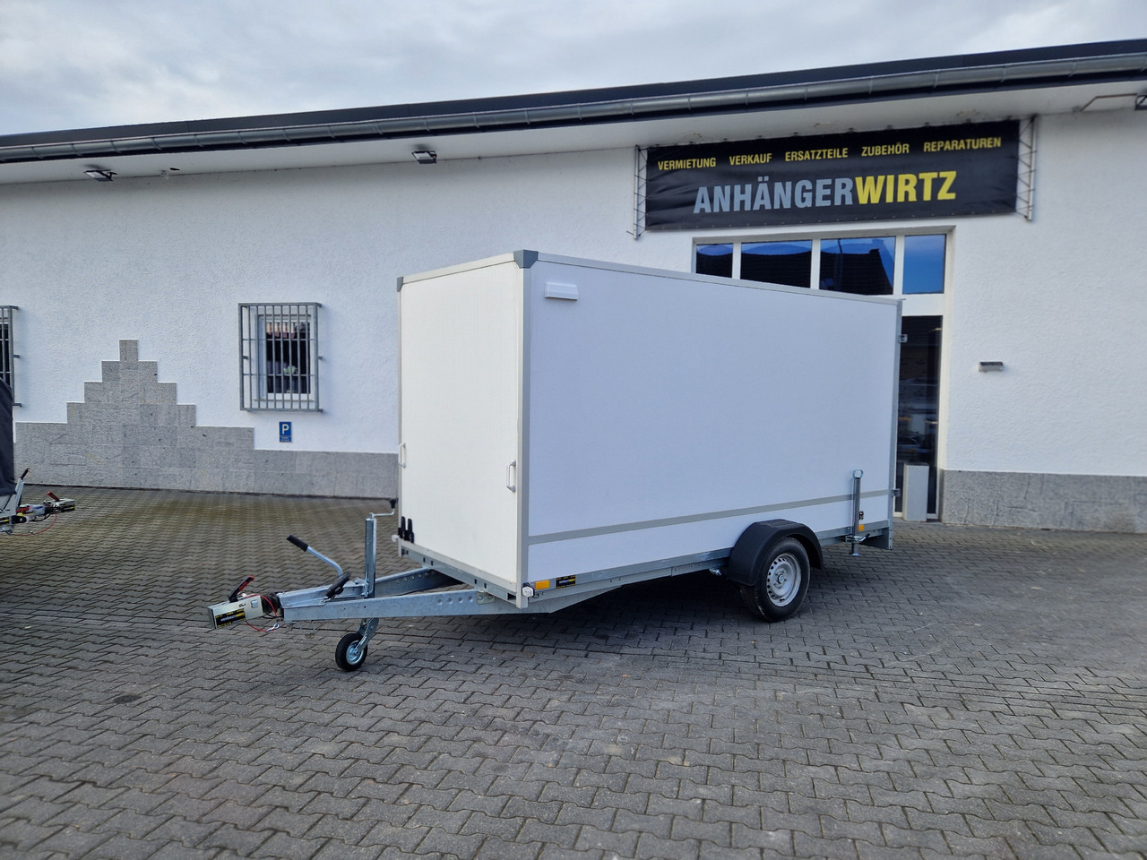 Kargo F1336HD 358x146x180cm Zurrsystem (L) 1300kg 100km/H Modell 2025 - Skříňový přívěs: obrázek 1 Kargo F1336HD 358x146x180cm Zurrsystem (L) 1300kg 100km/H Modell 2025 - Skříňový přívěs: obrázek 1