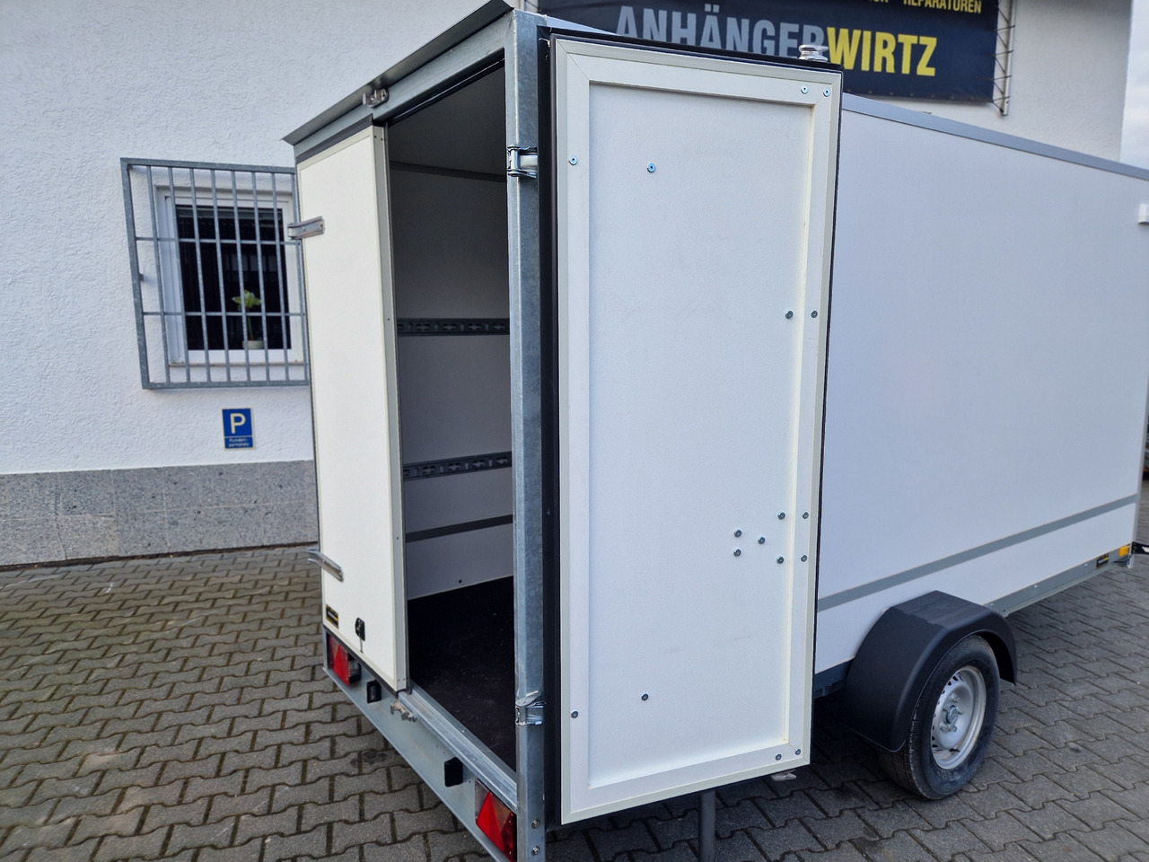 Skříňový přívěs Kargo F1336HD 358x146x180cm Zurrsystem (L) 1300kg 100km/H Modell 2025: obrázek 10