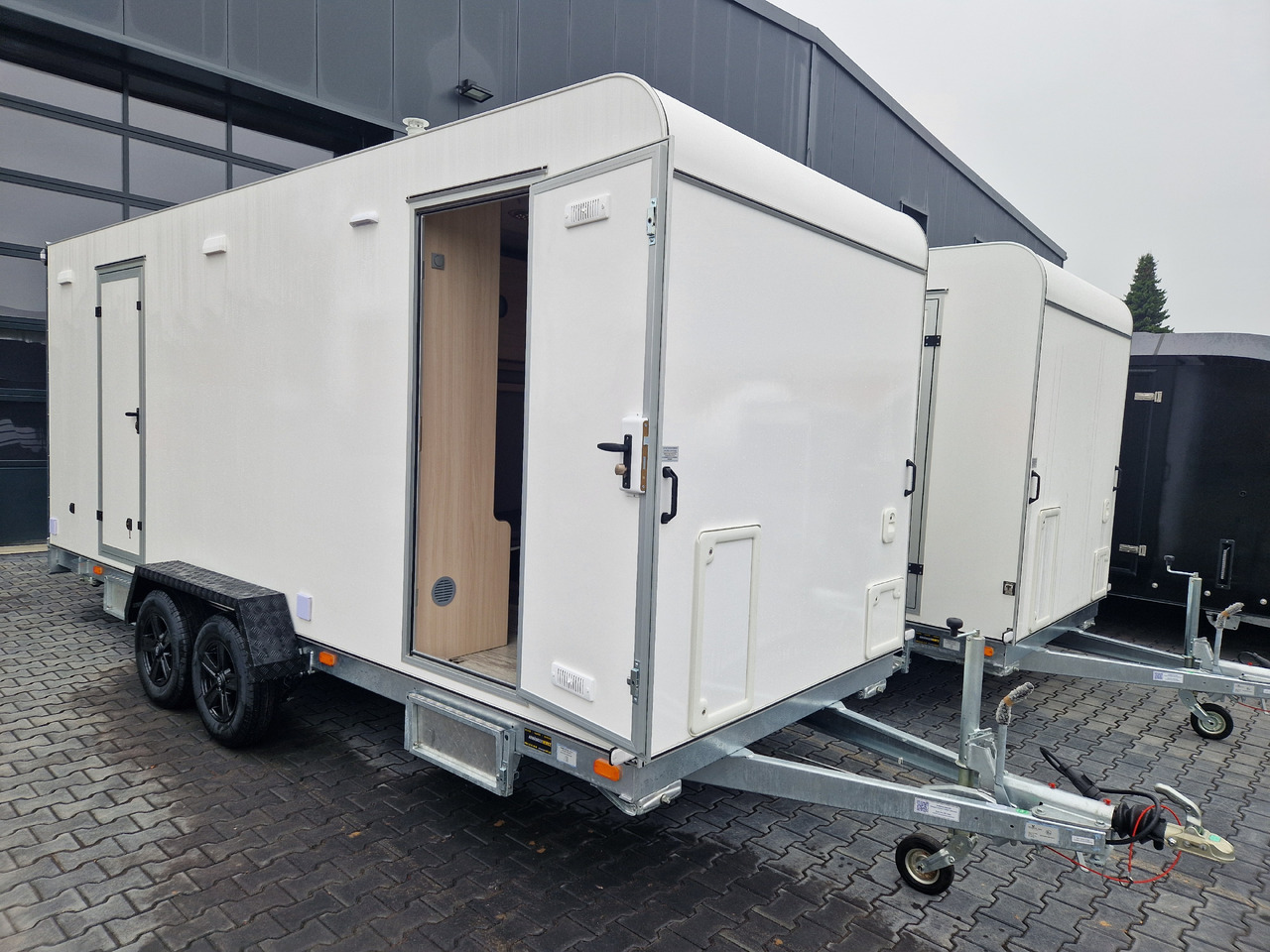Koffer Sport Camp TFS 550.01 550x200x210cm Laderaum ST & Wohnabteil 2700kg - Karavan: obrázek 1 Koffer Sport Camp TFS 550.01 550x200x210cm Laderaum ST & Wohnabteil 2700kg - Karavan: obrázek 1
