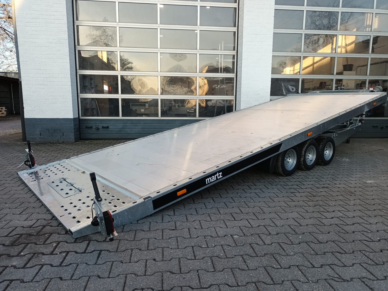 Martz Cartrailer GT KIPP 580/3 3,5T 580x215cm Profi Aluboden Winde Tridem 10" 3500kg 100 km/H - Přívěs na přepravu automobilů: obrázek 1 Martz Cartrailer GT KIPP 580/3 3,5T 580x215cm Profi Aluboden Winde Tridem 10" 3500kg 100 km/H - Přívěs na přepravu automobilů: obrázek 1