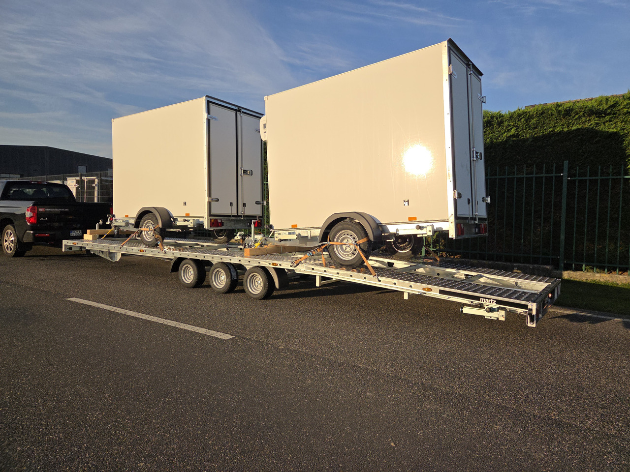 Martz Cartrailer GT PLUS 850/3 S 3,5T 850x215cm Lohr Blech Fahrschienen Rampen Tridem 3500kg 100km/H - Přívěs na přepravu automobilů: obrázek 2 Martz Cartrailer GT PLUS 850/3 S 3,5T 850x215cm Lohr Blech Fahrschienen Rampen Tridem 3500kg 100km/H - Přívěs na přepravu automobilů: obrázek 2