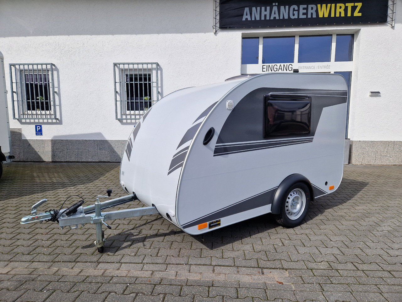 Mini Camper Mini Tommy TMC25 Basic 252x140x121cm 100 km/H 750kg ungebremst Januar AKTION - Karavan: obrázek 3 Mini Camper Mini Tommy TMC25 Basic 252x140x121cm 100 km/H 750kg ungebremst Januar AKTION - Karavan: obrázek 3