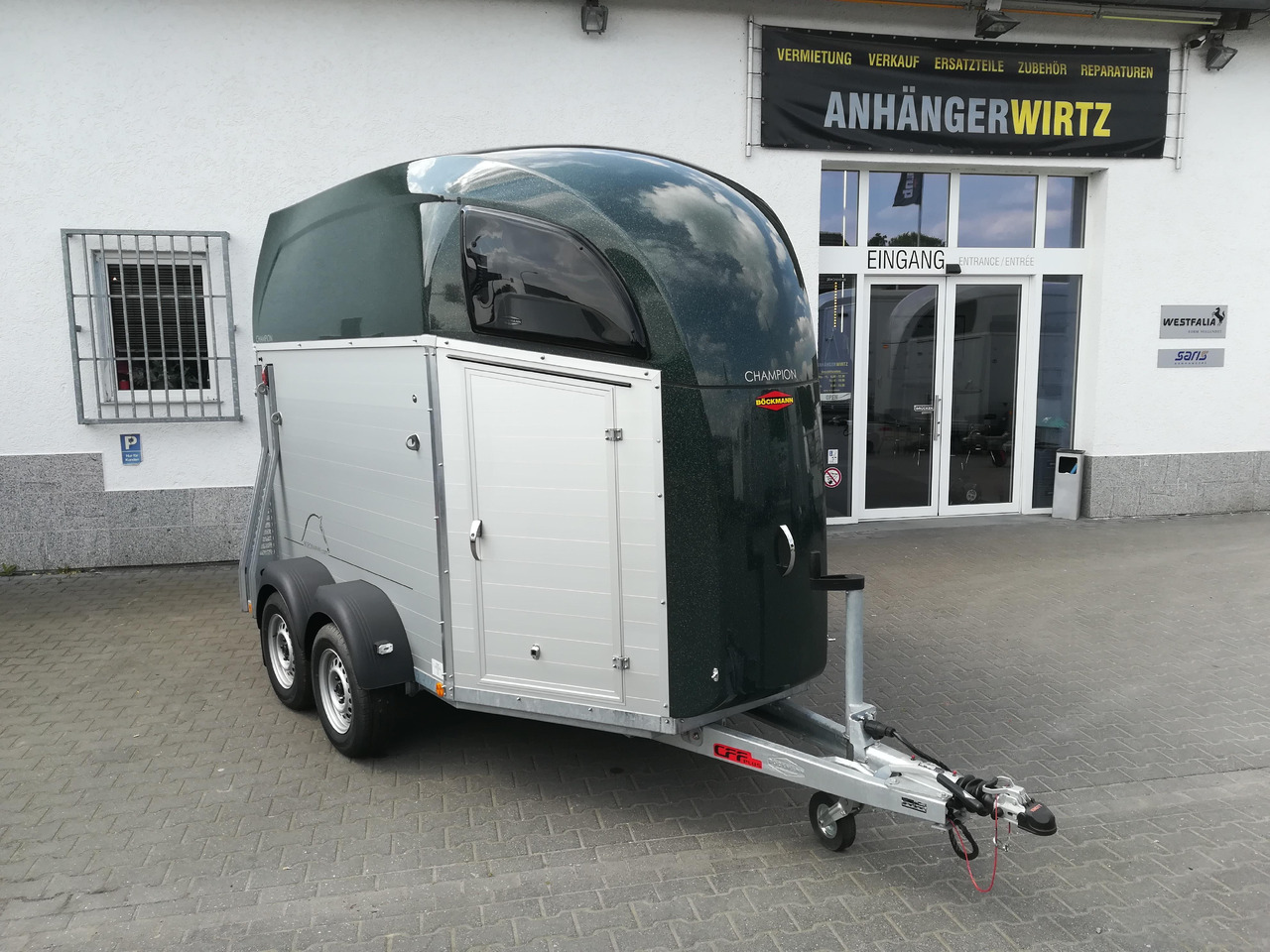 Přepravník na koně Pferdeanhänger Böckmann Champion R Sattelkammer greenline 2400kg CFF+ 100 km/H order Aktion 2025: obrázek 10
