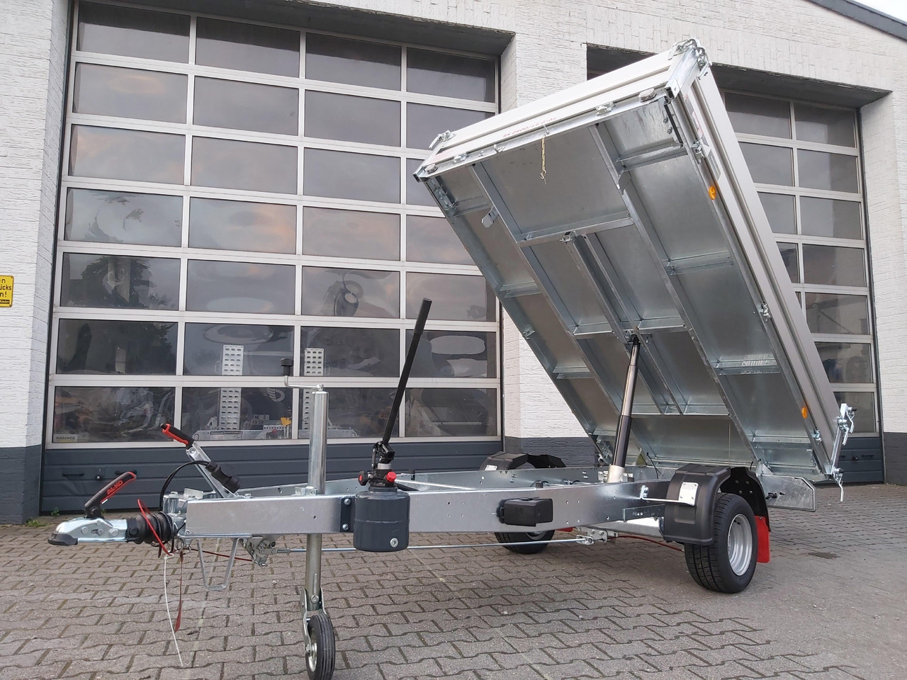 Pongratz Kipper RK 2600/15 G-AL 260x151x36cm Stahlboden Pendelklappe 10" 1500kg Aktion - Sklápěcí přívěs: obrázek 2 Pongratz Kipper RK 2600/15 G-AL 260x151x36cm Stahlboden Pendelklappe 10" 1500kg Aktion - Sklápěcí přívěs: obrázek 2