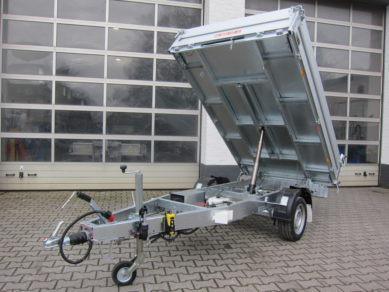 Pongratz Kipper RK 2600/15 G-AL Elektrisch + Notpumpe 260x151x36cm Stahlboden Pendel 13" 1800kg - Sklápěcí přívěs: obrázek 1 Pongratz Kipper RK 2600/15 G-AL Elektrisch + Notpumpe 260x151x36cm Stahlboden Pendel 13" 1800kg - Sklápěcí přívěs: obrázek 1
