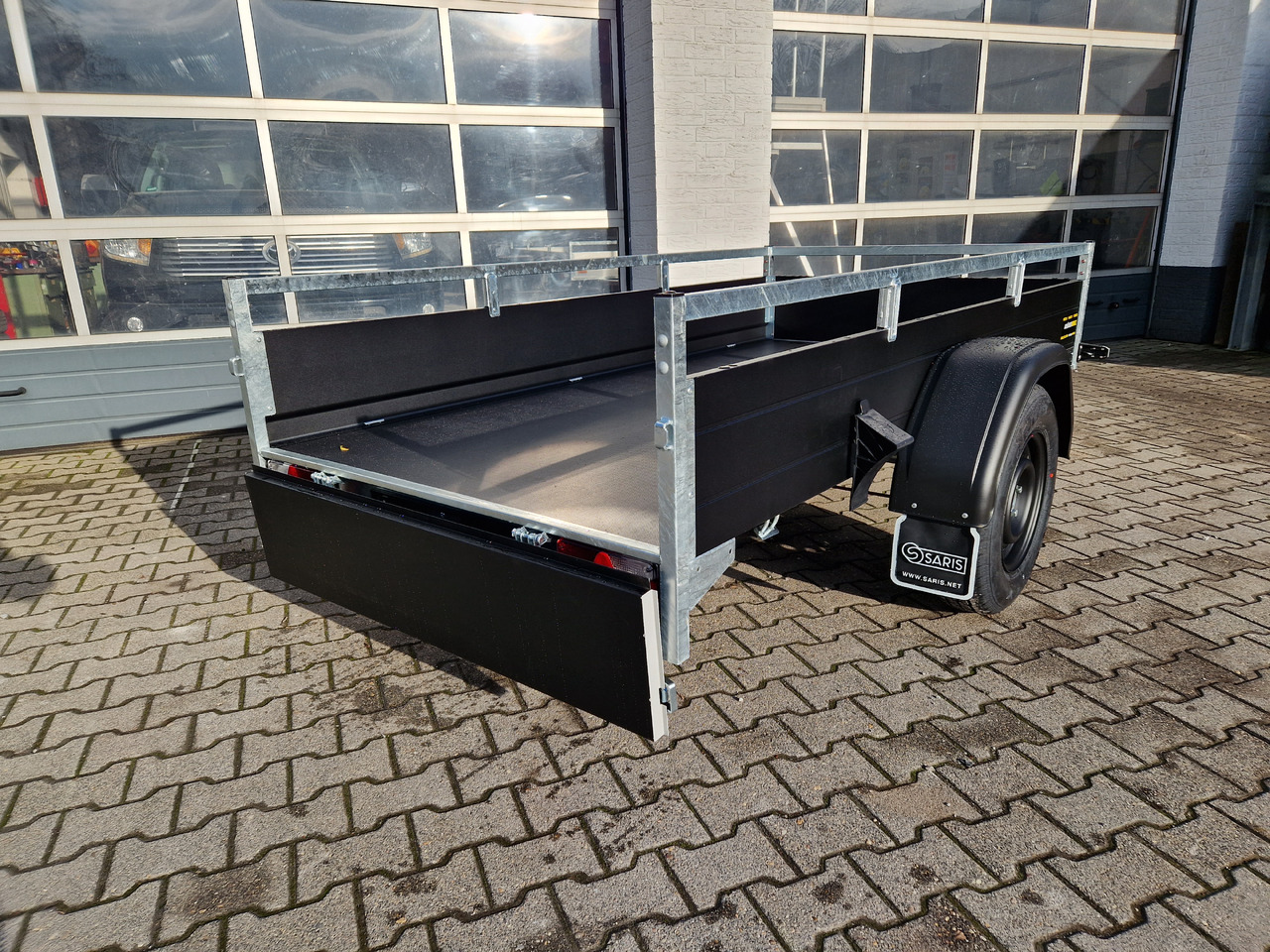 Přívěsný vozík Saris Anhänger DV135 McAlu Pro MP 255x133x43cm blackline (S) 1350kg black deal Aktion: obrázek 7 Přívěsný vozík Saris Anhänger DV135 McAlu Pro MP 255x133x43cm blackline (S) 1350kg black deal Aktion: obrázek 7