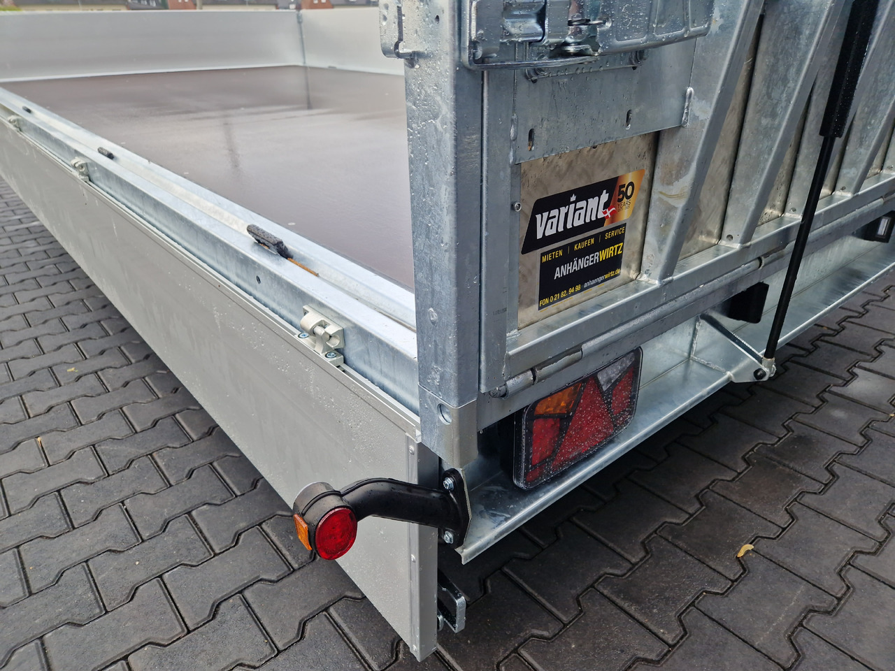Variant Maschinentransporter 3542 UX Maxi Load Tandem Parabelfeder LED Felgen black 3500kg - Přepravník stavebních strojů: obrázek 4 Variant Maschinentransporter 3542 UX Maxi Load Tandem Parabelfeder LED Felgen black 3500kg - Přepravník stavebních strojů: obrázek 4